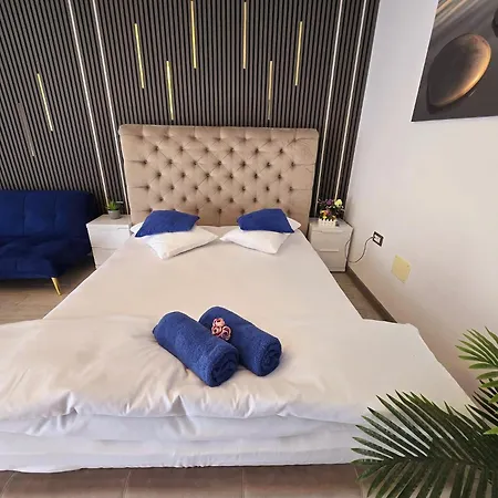 Appartement Luxury Sea View - Pool & Prima Linie Năvodari